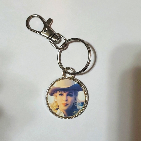 Maryiln Monroe Keyring or necklace - Picture 1 of 1